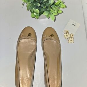 🍒Tory Burch Tan Flats Classic Minimalist Design
